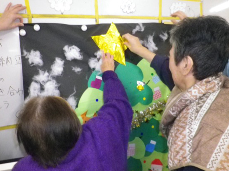 12月行事「クリスマスツリーを作ろう！」